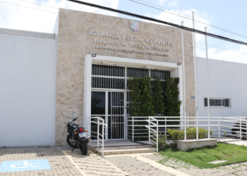 MPPB denuncia homem por importunação sexual e tentativa de roubo contra vítima, em praia de Cabedelo