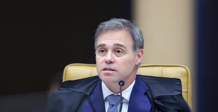 Ministro André Mendonça, do STF, afasta diretor-geral da PF e revela monitoramento dele do AGU, Jorge Messias