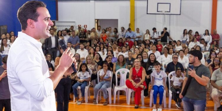 Lucas Ribeiro inaugura ginásio em Patos e acompanha andamento dos Hospitais do Bem e de Trauma no Sertão