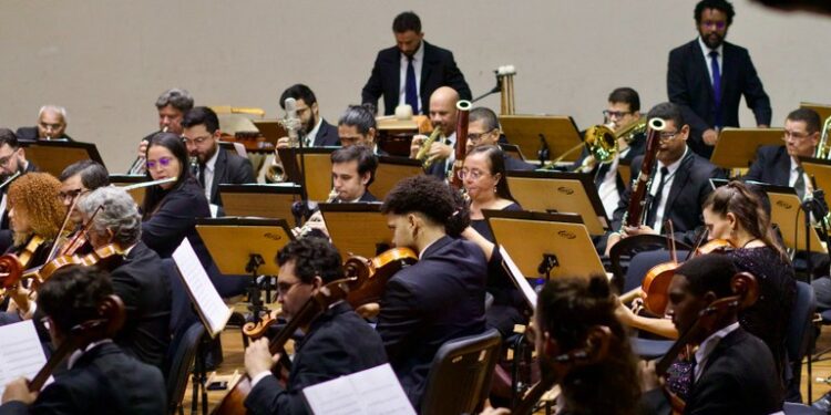 Maestro argentino Miguel Ángel Gilardi rege concerto da Orquestra Sinfônica da Paraíba nesta quinta-feira