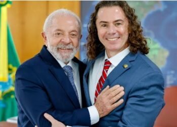 Veneziano acompanha projetos em Brasília e retorna à Paraíba para se dedicar à reeleição de Lula