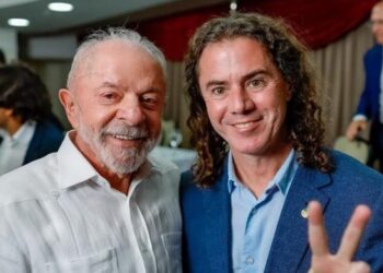Dez diretórios do MDB, incluindo o da Paraíba, presidido por Veneziano, assinam nota de apoio à reeleição de Lula